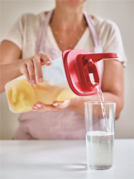 Контейнер «Универсал» (2л) с ситом красная крышка - фото 16490